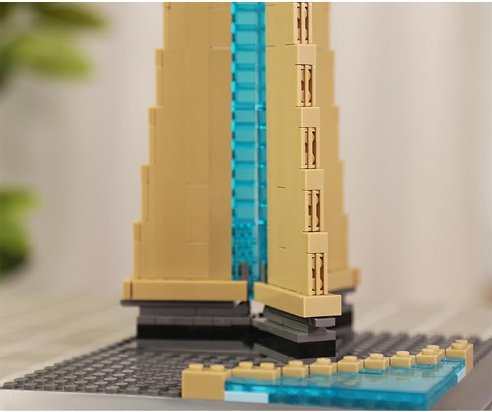 The CN Tower Canada Construction Building Blocks Model 424 pieces - 215