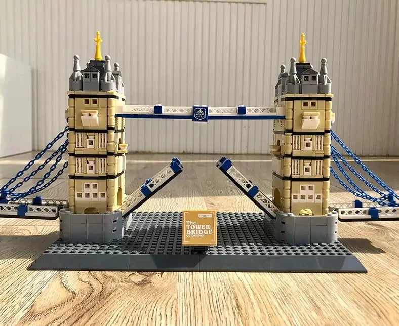 The Tower Bridge of London Building Blocks - 1052 pieces - Default Title - Odeez | Educational Toys Pakistan 