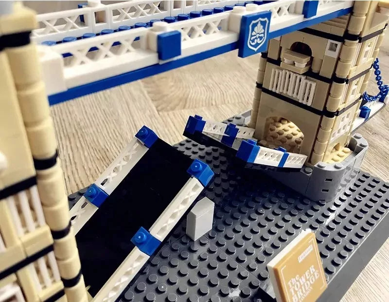 The Tower Bridge of London Building Blocks - 1052 pieces - Default Title - Odeez | Educational Toys Pakistan 